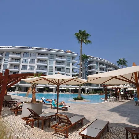 Aqua Holiday Апартаменты *